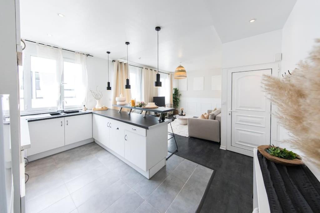 Appartamento Relax Et Cocooning - Maison De - Proche Gare Tours